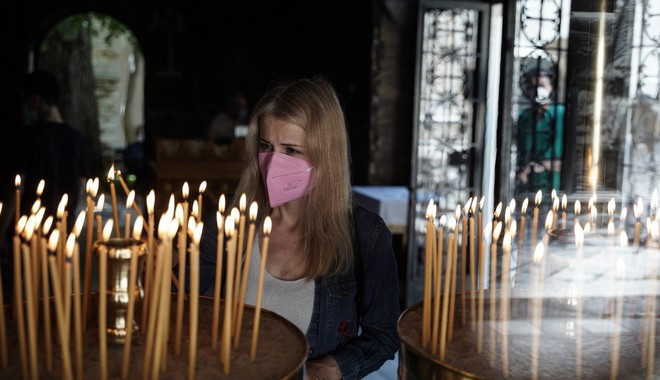 Κορονοϊός: Υποχρεωτικές μάσκες και στις εκκλησίες