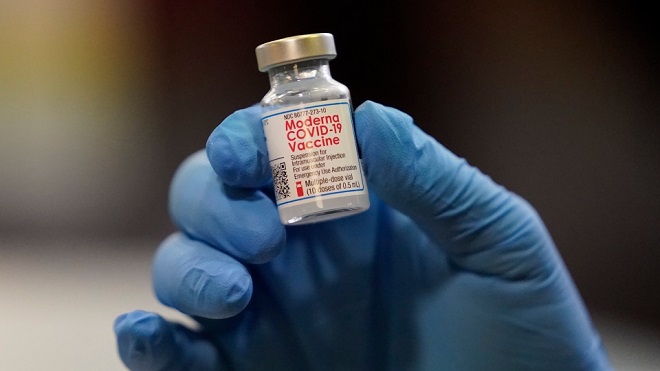 Moderna: Έτοιμη να αναπτύξει ενισχυτική δόση εμβολίου που θα καλύπτει και την Όμικρον