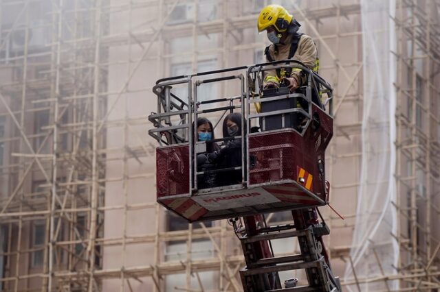 Χονγκ-Κονγκ: Σβήστηκε η φωτιά στο Κέντρο Παγκόσμιου Εμπορίου – 11 τραυματίες