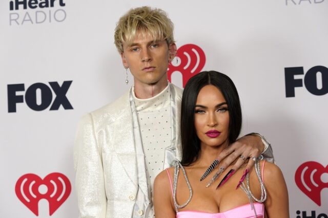 Machine Gun Kelly: Αποκάλυψε ότι αυτομαχαιρώθηκε για να εντυπωσιάσει τη Megan Fox