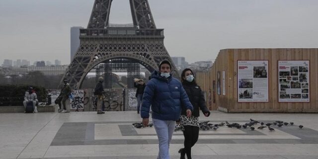 Γαλλία: Εγκρίθηκε από τη Γερουσία το νομοσχέδιο που μετατρέπει το υγειονομικό πάσο σε εμβολιαστικό