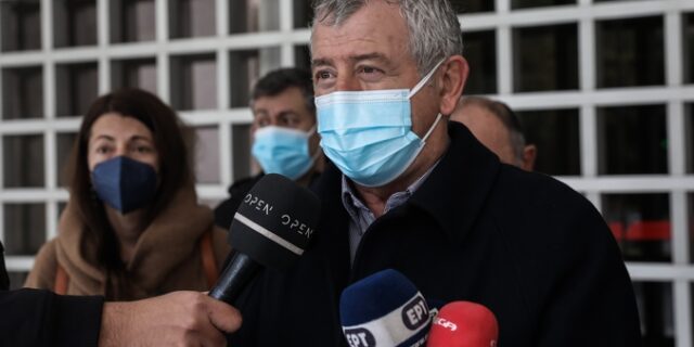 ΠΟΕΔΗΝ: Μήνυση για τις VIP ΜΕΘ