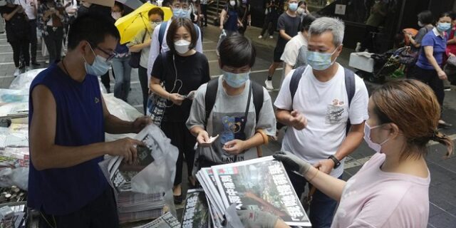 “Χρυσή Πένα της Ελευθερίας”: Στον Jimmy Lai και στο Apple Daily Newsroom το βραβείο κατά της λογοκρισίας