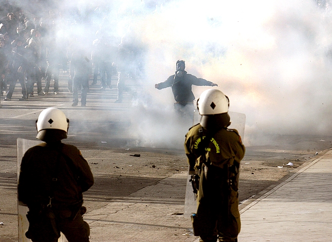 Δολοφονία Γρηγορόπουλου: 14 χρόνια από την εξέγερση του Δεκέμβρη – Το χρονικό της οργής