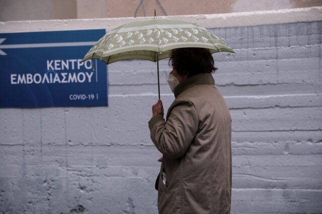 Πλεύρης: “Ανεμβολίαστοι” από 13 Δεκεμβρίου οι άνω των 60 χωρίς την τρίτη δόση