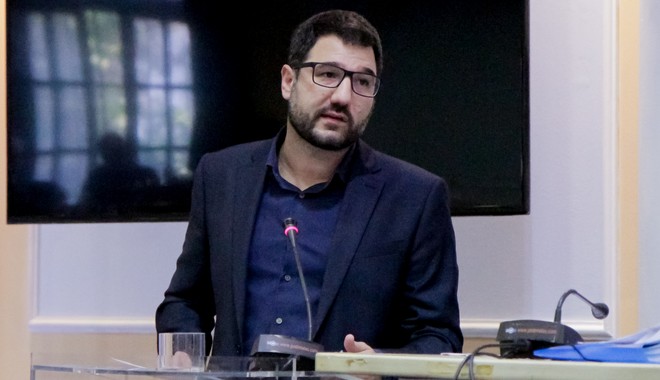 Ηλιόπουλος: Ανοχύρωτη η κοινωνία στην πανδημία, με ευθύνη της κυβέρνησης