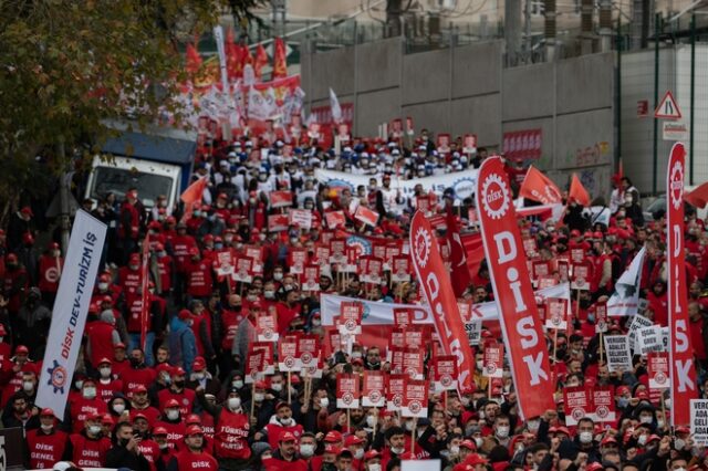 Τουρκία: Οργή λαού κατά του Ερντογάν – “Φτωχαίνουμε κάθε μέρα και περισσότερο”