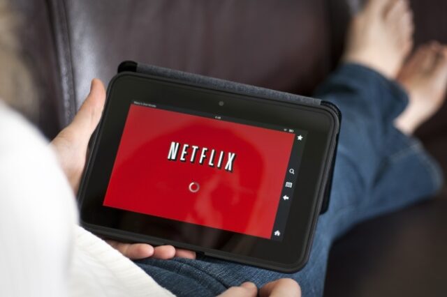 Netflix: Το σχόλιο της πλατφόρμας με αφορμή το “μαύρο” ρεκόρ των 21.657 κρουσμάτων