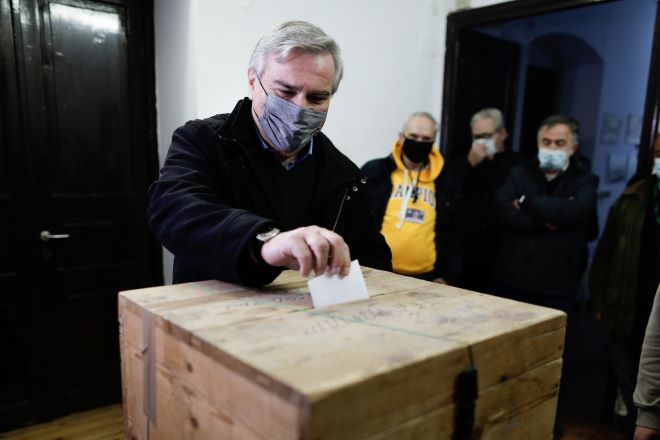 Εκλογές ΚΙΝΑΛ: Ψήφισε ο Χάρης Καστανίδης – “Οι πολίτες κρατούν στα χέρια τους το μέλλον της Δημοκρατικής Παράταξης”