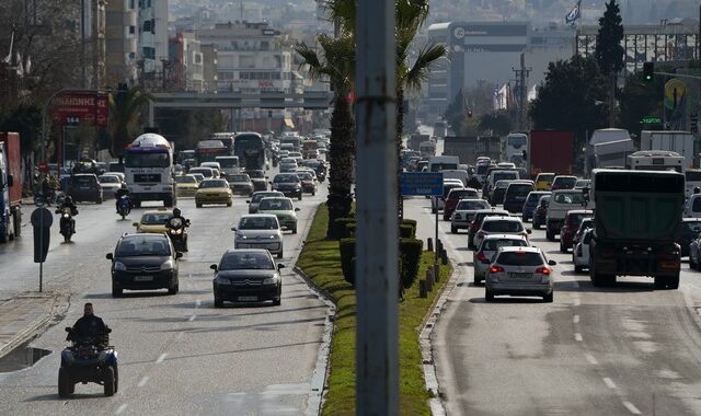 Τέλη κυκλοφορίας: Διευκρινήσεις για τα ακινητοποιημένα οχήματα