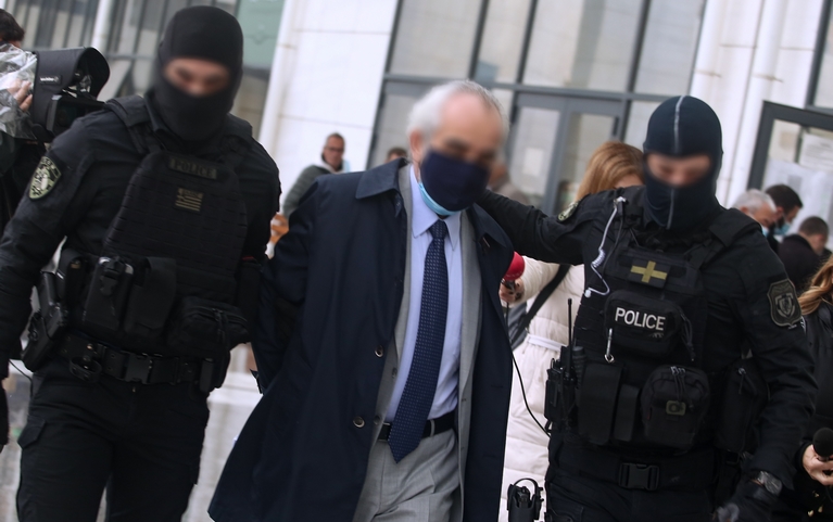 Ψευτογιατρός: Κατάθεση συζύγου καρκινοπαθούς – Υπήρχαν άνθρωποι πίσω από τον “γιατρό”