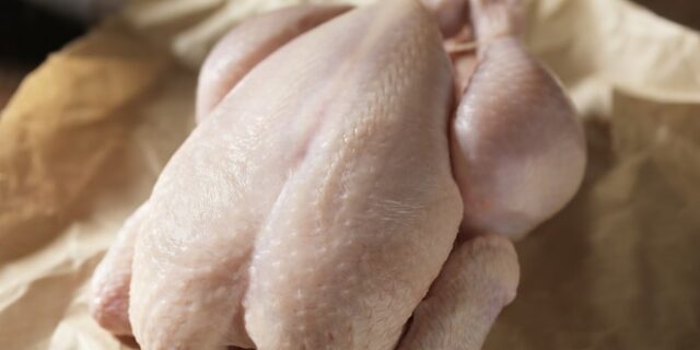 ΕΦΕΤ: Ανακαλεί κατεψυγμένο κοτόπουλο λόγω σαλμονέλας