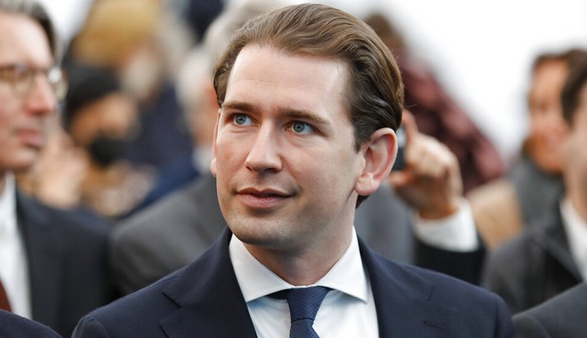 Αυστρία: Αποσύρεται από την πολιτική ο ακροδεξιός Κουρτς ενώ ελέγχεται για διαφθορά