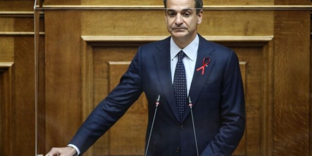 Πρόστιμο 100 ευρώ: Η κυβέρνηση “ξέχασε” το πολιτικό κόστος αφού χάθηκε ο έλεγχος