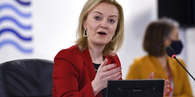 Η ΥΠΕΞ Λιζ Τρας αναλαμβάνει τις διαπραγματεύσεις με την Ε.Ε. για μετά το Brexit