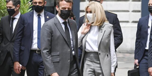 Γαλλία: Ακροδεξιοί διαδίδουν ότι η Μπριζίτ Μακρόν είναι τρανς – Θύελλα αντιδράσεων