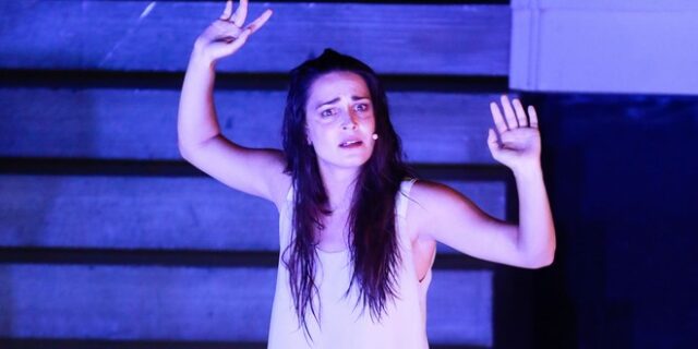 Ο λόγος που η Μαίρη Μηνά αποχώρησε από την παράσταση του Μπισμπίκη