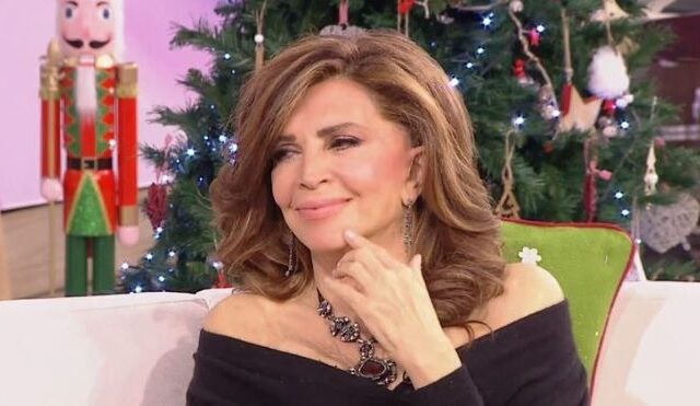 Μιμή Ντενίση: “Αν η ζωή μου γινόταν σενάριο θα ήταν το μεγαλύτερο best seller”