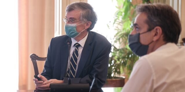Η κυβέρνηση ψάχνει τον “μουτζούρη” για την μελέτη Τσιόδρα-Λύτρα