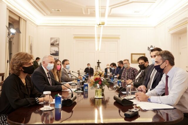 Ο Μητσοτάκης για το γρήγορο ίντερνετ, τις οπτικές ίνες και το… Top Gun