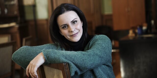 Η πρόεδρος του ΟΠΑΝΔΑ, Νίκη Αραμπατζή, στο NEWS 24/7: “Γιορτάζουμε στις γειτονιές, γιατί Αθήνα δεν είναι μόνο το κέντρο”