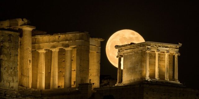 Ψυχρή Πανσέληνος: Πότε θα δούμε το φεγγάρι του Δεκεμβρίου στην Ελλάδα