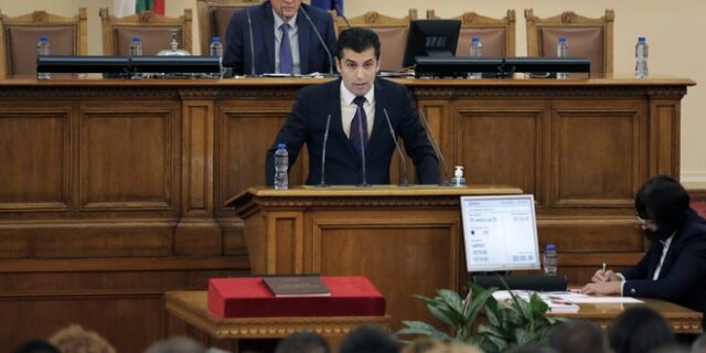 Βουλγαρία: Επίσημη επίσκεψη στη Βόρεια Μακεδονία προανήγγειλε ο Πέτκοφ