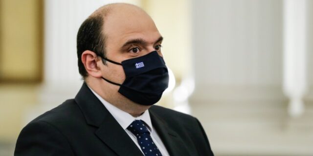 Χρήστος Τριαντόπουλος: Τροχαίο ατύχημα για τον υφυπουργό στον Βόλο