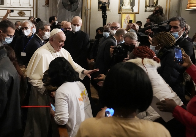 Πάπας Φραγκίσκος: Προσευχήθηκε μαζί με μετανάστες – Ολοκληρώθηκε η επίσκεψή του στην Κύπρο