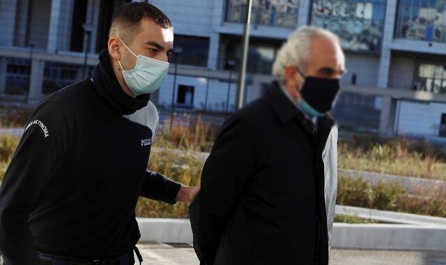 Δίκη ψευτογιατρού: Συνεχίζεται η εισαγγελική εισήγηση – “Προκάλεσε στα θύματα την απόφαση να αυτοκτονήσουν”