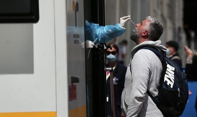 Κορονοϊός: 7001 νέα κρούσματα σήμερα στην Αττική