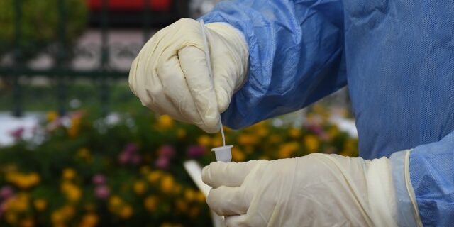 ΕΟΔΥ: Πού θα γίνονται δωρεάν rapid test την Τρίτη (14/12)