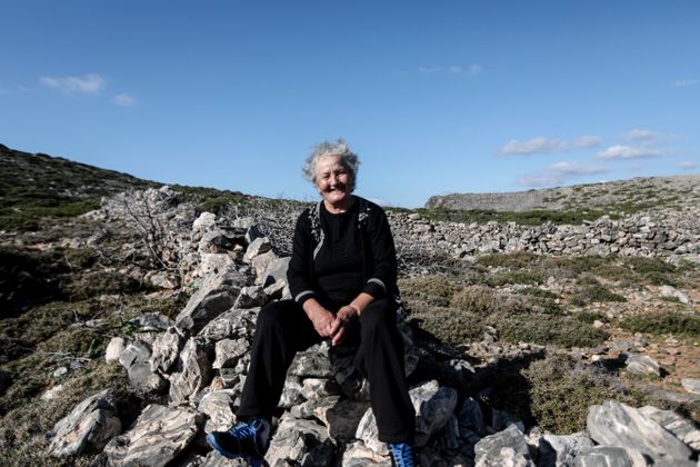 Εμβολιάστηκε η κυρά Ρηνιώ, η μοναδική κάτοικος της Κινάρου