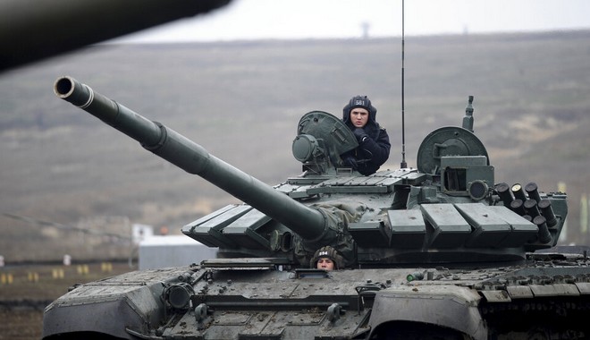 Σκηνικό πολέμου στην Ουκρανία: Δεν αποκλιμακώνουν Μπάιντεν και Πούτιν