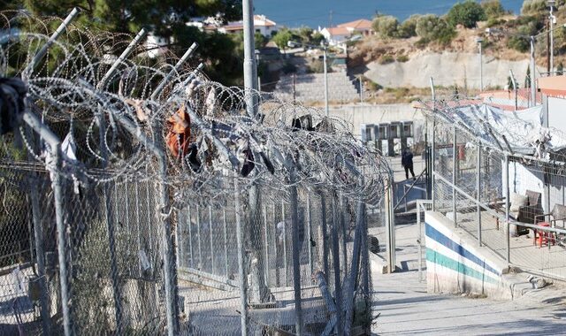 Διεθνής Αμνηστία: Αιτούντες άσυλο κρατούνται παράνομα σε camp – φυλακή στη Σάμο
