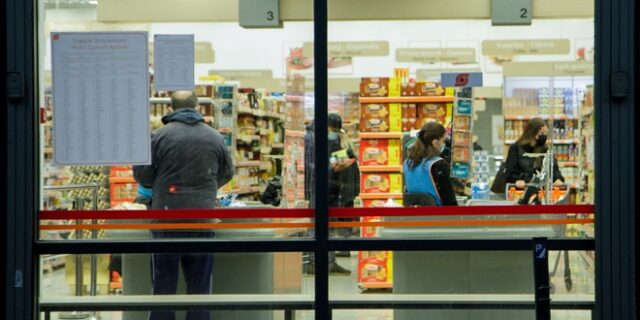 Πληθωρισμός: Εκτίναξη τον Νοέμβριο – Οι τομείς -“πρωταθλητές” στις ανατιμήσεις