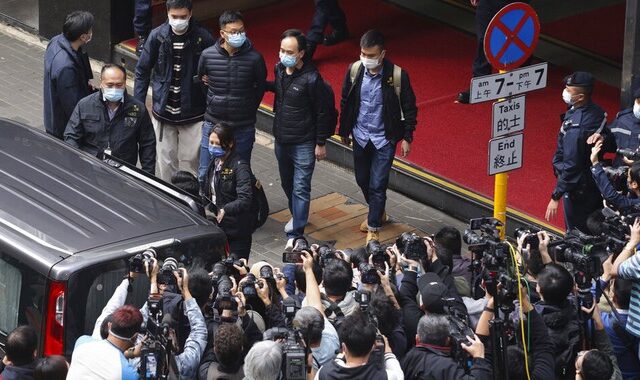 Χονγκ Κονγκ: Έφοδος της αστυνομίας και συλλήψεις στο δημοσιογραφικό οργανισμό Stand News