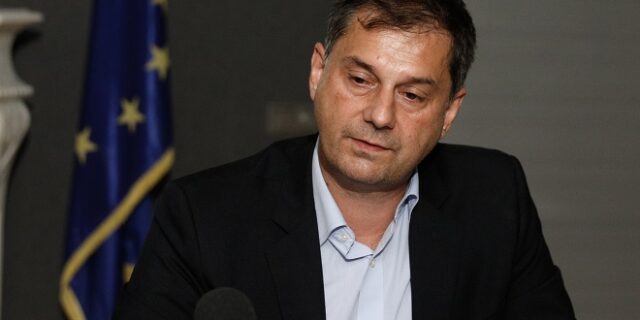 Χάρης Θεοχάρης: Βρέθηκε θετικός στον κορονοϊό