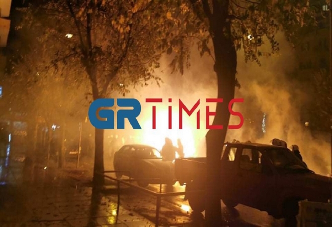 Θεσσαλονίκη: Επεισόδια με μολότοφ και δεκάδες προσαγωγές μετά την πορεία για τον Γρηγορόπουλο