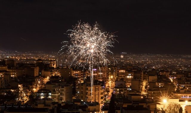 Πρωτοχρονιά – Θεσσαλονίκη: Με πεντάλεπτο σόου πυροτεχνημάτων αλλά χωρίς κοινό η αλλαγή του χρόνου