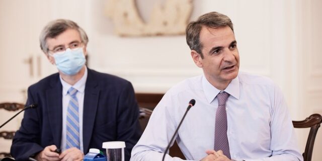 Εμβόλιο γρίπης: Μήνυμα Μητσοτάκη με επανεμφάνιση Τσιόδρα