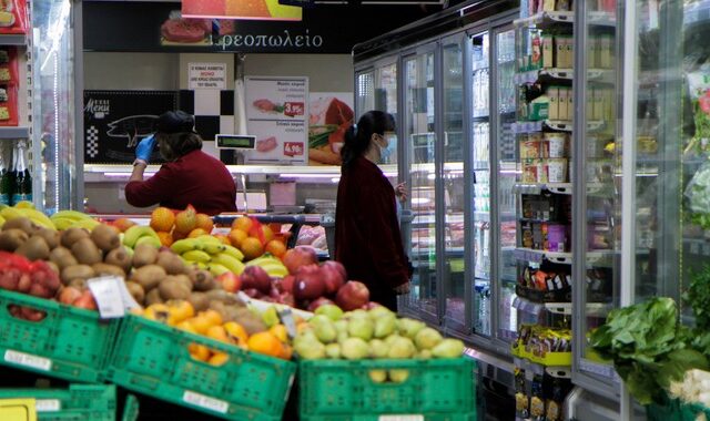 Σούπερ μάρκετ: Έρχεται “καυτό” δίμηνο με διψήφιες αυξήσεις σε βασικά είδη