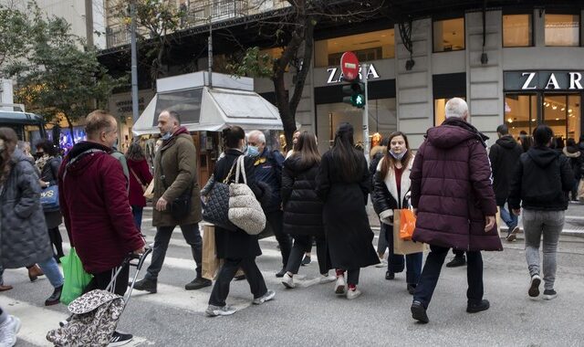 Κορονοϊός – Διασπορά: Προβληματίζουν Αττική, Θεσσαλονίκη και άλλες 9 περιοχές