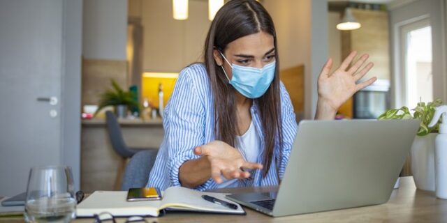 Νέα μέτρα: Τι ισχύει για την τηλεργασία σε δημόσιο και ιδιωτικό τομέα