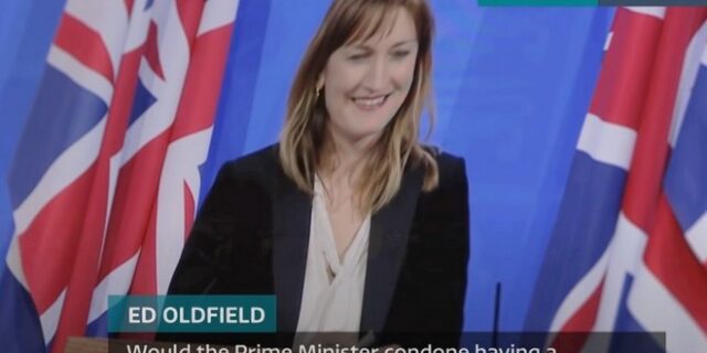 Βρετανία: Σάλος με βίντεο από τη Ντάουνινγκ Στριτ – Στελέχη γελάνε για πάρτι εν μέσω lockdown