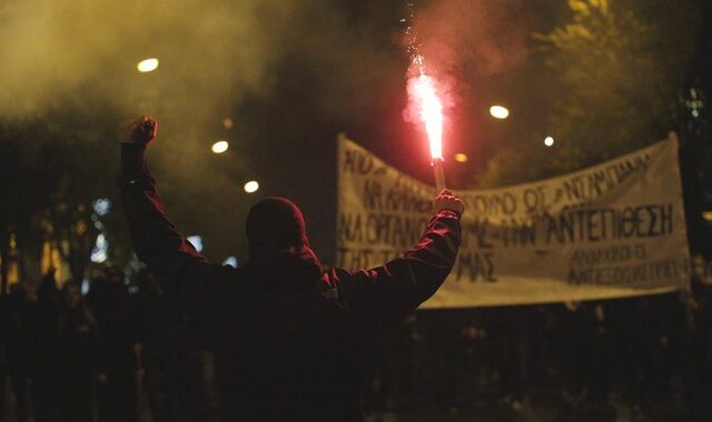 Θεσσαλονίκη: Εννέα συλλήψεις και 35 προσαγωγές στα επεισόδια της πορείας για τον Αλέξανδρο Γρηγορόπουλο