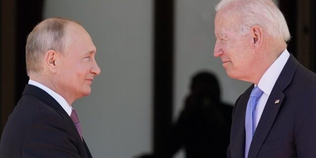 Μπάιντεν – Πούτιν: Οι προειδοποιήσεις για Ουκρανία και το “κολοσσιαίο λάθος” στη μαραθώνια συνομιλία τους