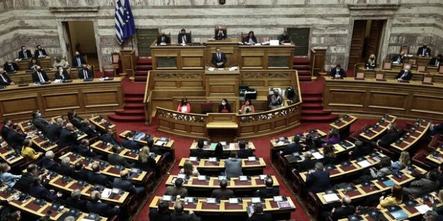 Προϋπολογισμός 2022: Υπερψηφίστηκε με 158 “ναι”