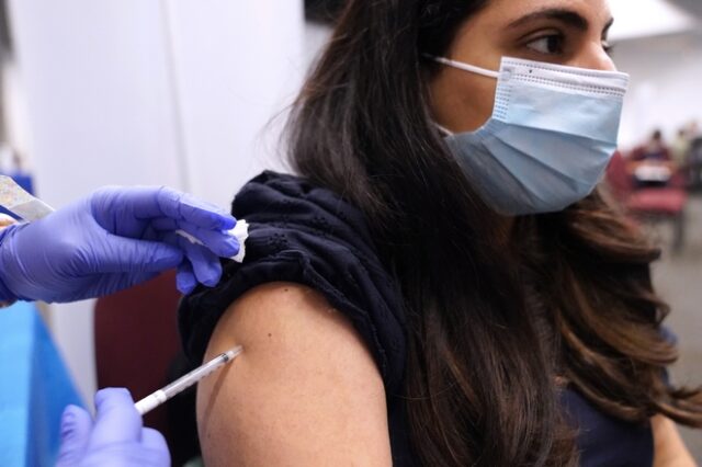 ΕΕ: Ζωτικής και επείγουσας σημασίας οι εμβολιασμοί και η χορήγηση ενισχυτικών δόσεων