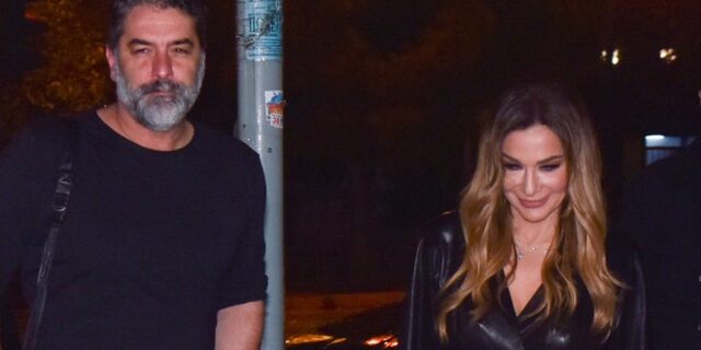 Δέσποινα Βανδή: Στην Κύπρο ο Βασίλης Μπισμπίκης – Της πετούσε λουλούδια ενώ τραγουδούσε